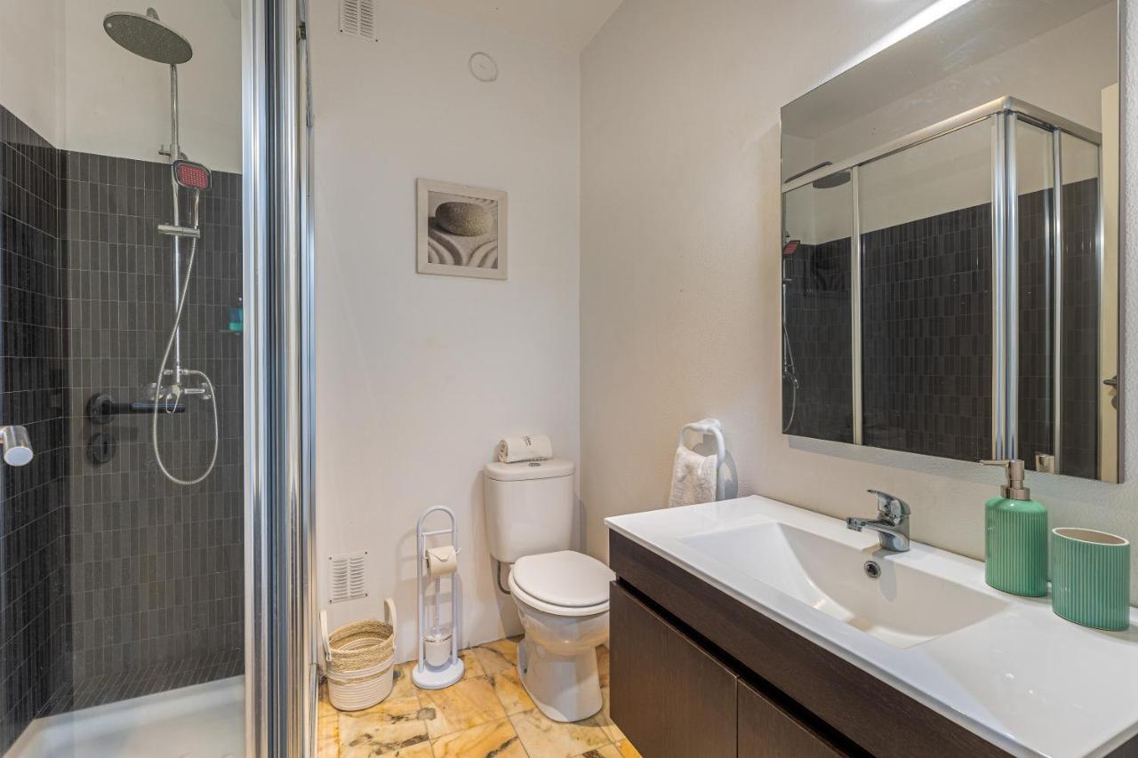Flat With Balcony At Downtown By Farmers Market Apartamento *